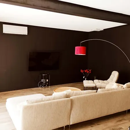 Very Chic Townhouse With Pool And Garage Σπίτι διακοπών *