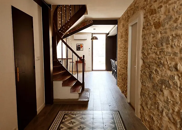 Very Chic Townhouse With Pool And Garage Holiday home Carcassonne