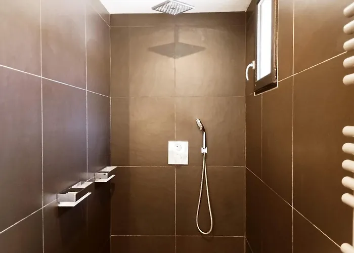 Very Chic Townhouse With Pool And Garage *